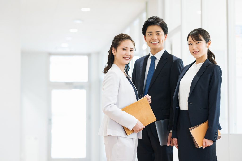 派遣会社に就職するといつから勤務がはじまるの？