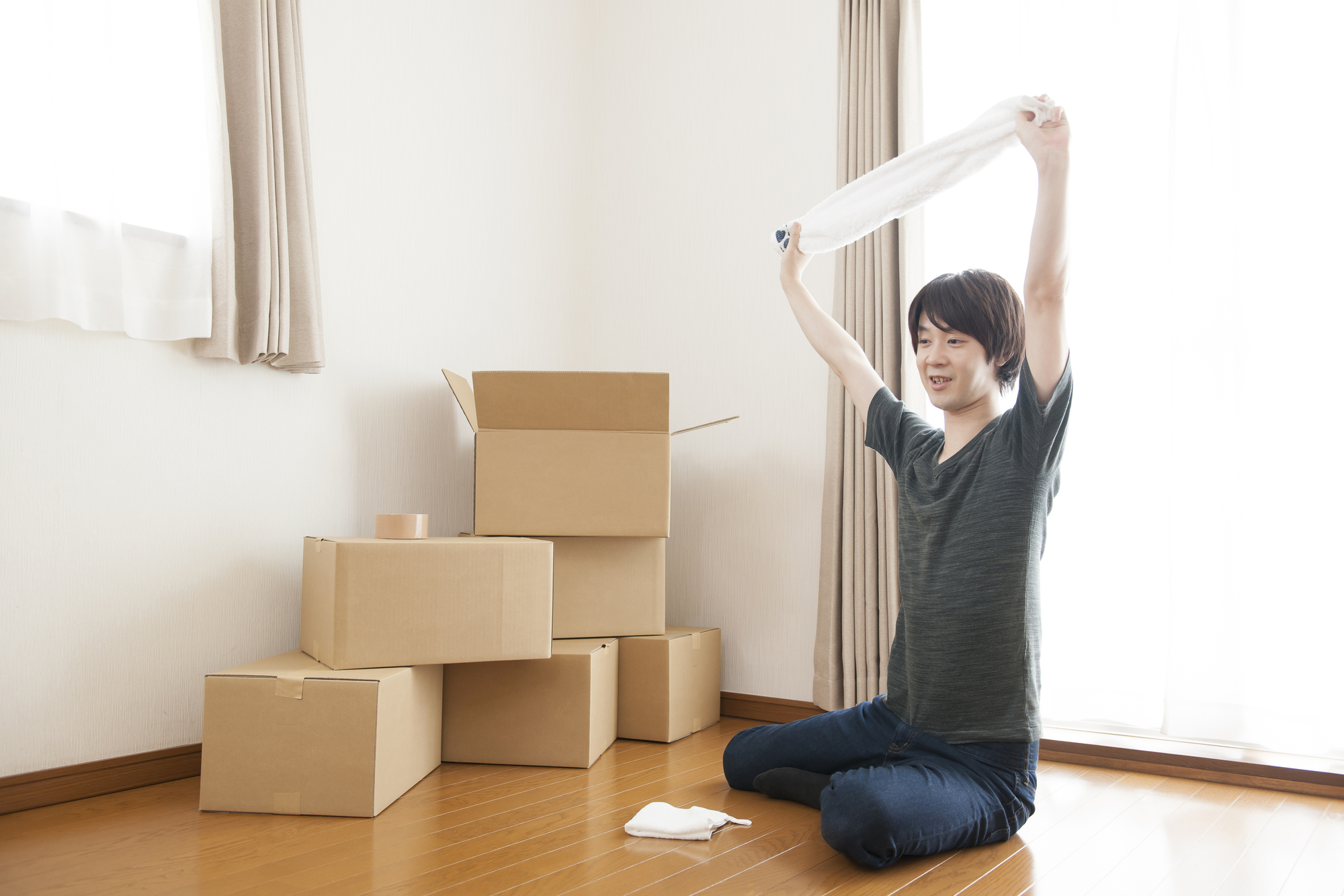 独身寮に引っ越した後、挨拶をする人の範囲は？
